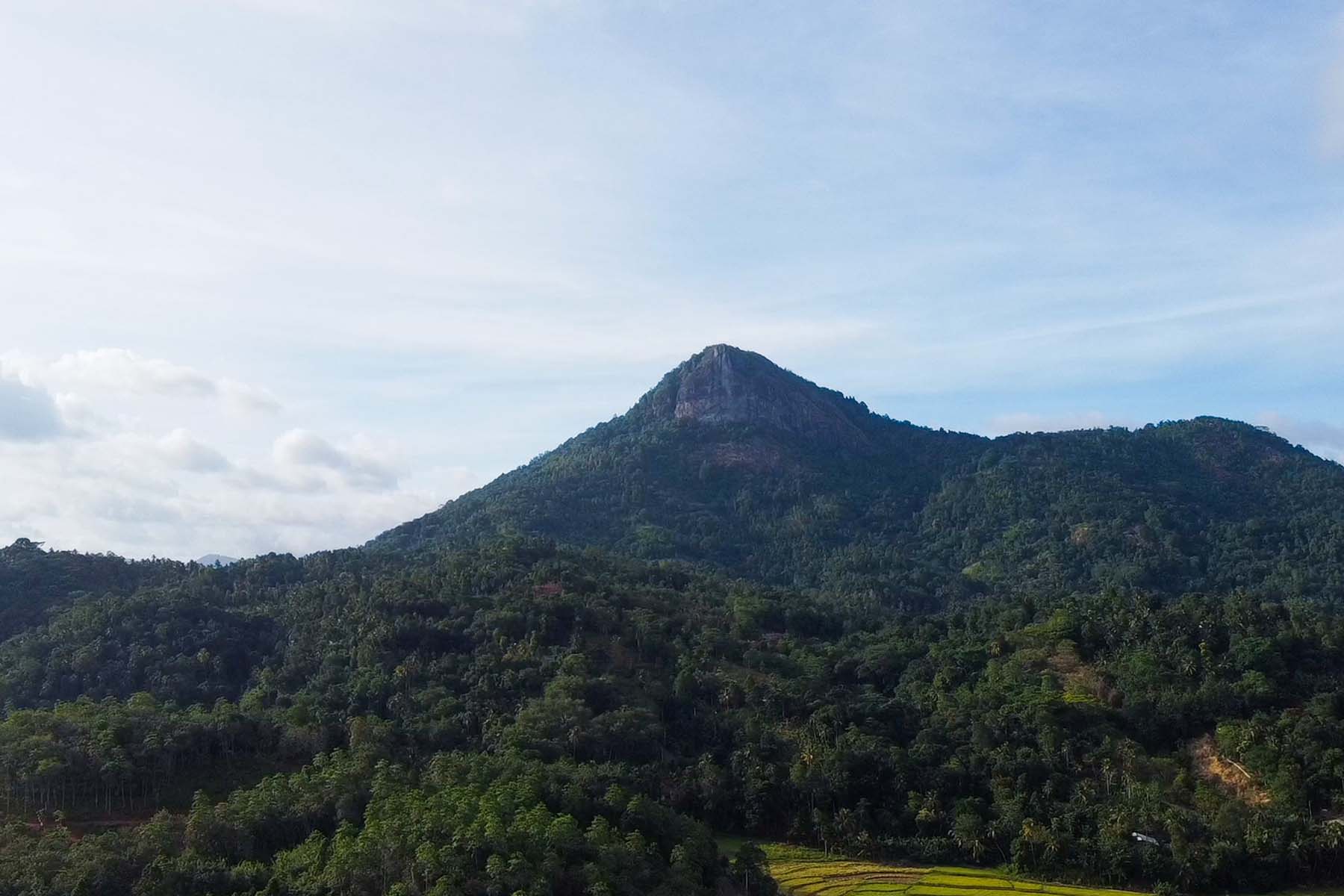 Bathalegala (Bible Rock)